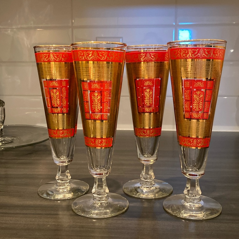 MCM vintage 60’s set of 4 Libbey’s Pilsner, beer, footed flutes, red & gold 10oz